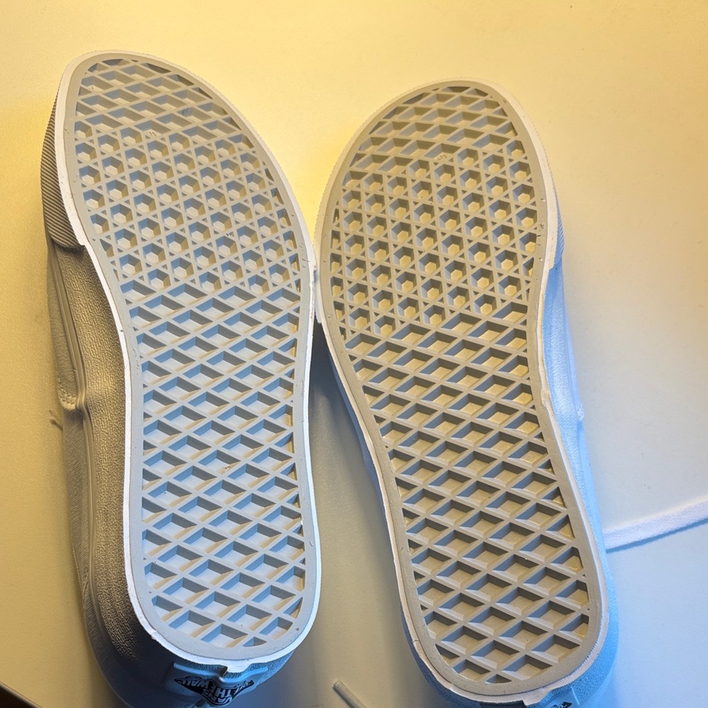 Vans White Low-Top Canvas Sneakers - Picture 2 of 2